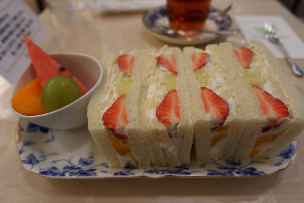 フルーツサンド 銀座 千疋屋 Fruit Sandwich Dictionary